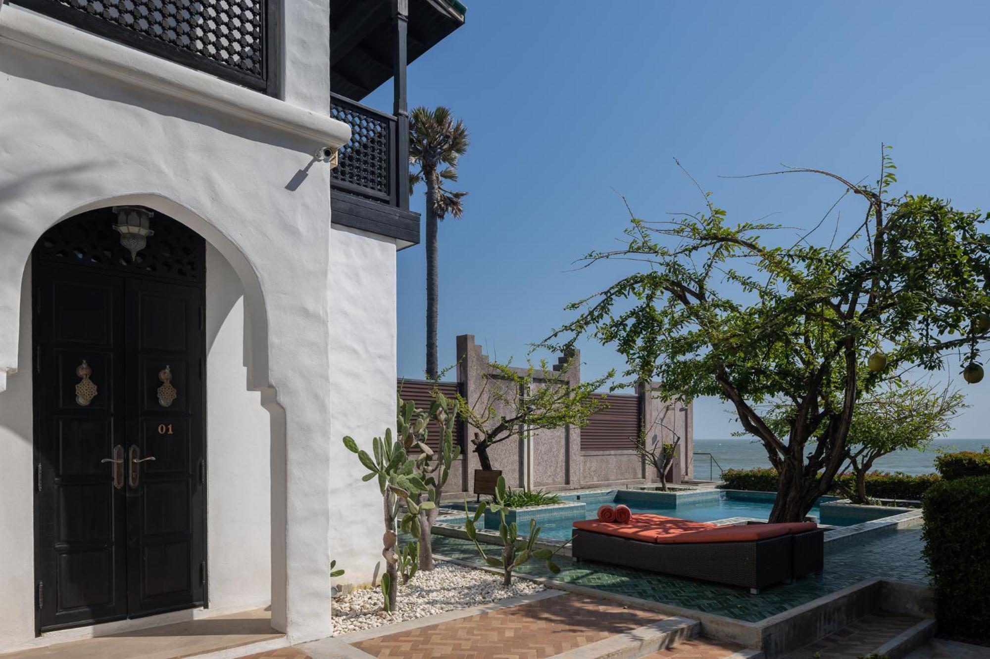 Villa Maroc Resort Пран Бури Екстериор снимка